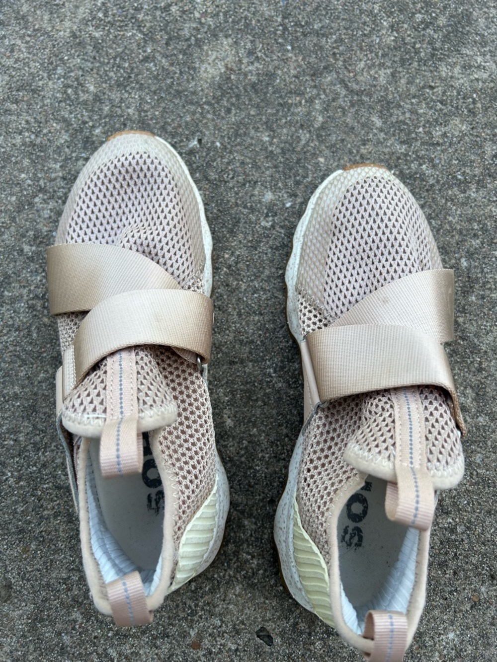Sorel Kinetic Women's Beige and Cream Slip-On Running Sneakers Size 7 - Picture 4 of 7